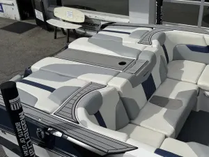 2022-mastercraft-xt24-145949-image7.webp