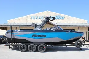 2027-malibu-wakesetter-25-lsv-145950-image0.webp