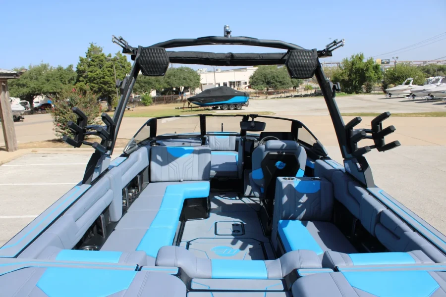 2027-malibu-wakesetter-25-lsv-145950-image10.webp