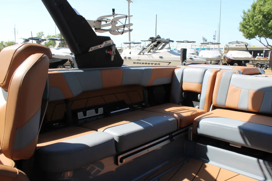 2023-malibu-wakesetter-23-lsv-145953-image16.webp
