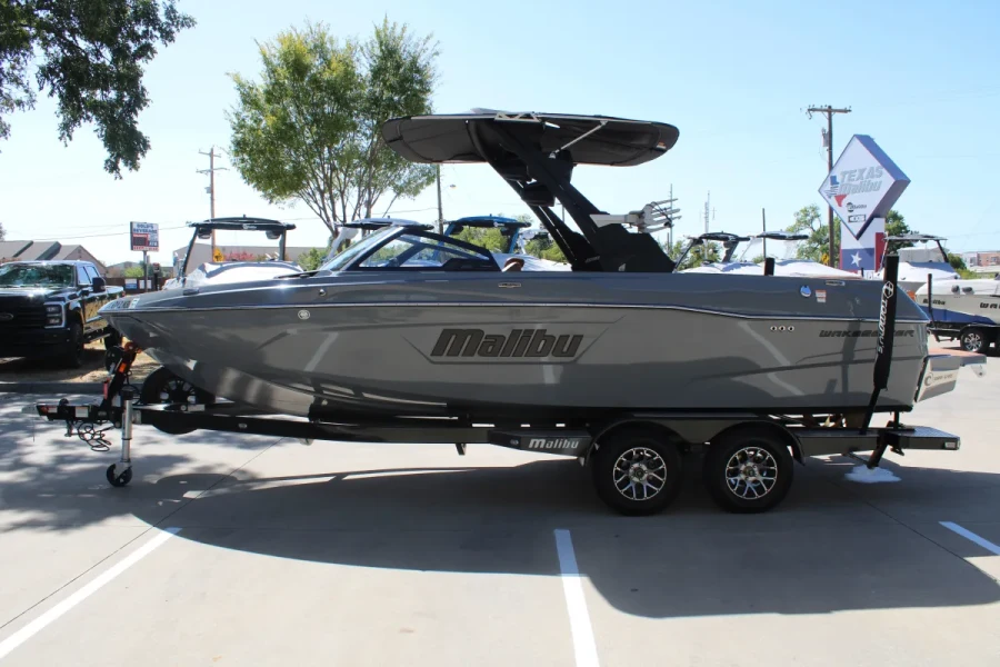2023-malibu-wakesetter-23-lsv-145953-image4.webp