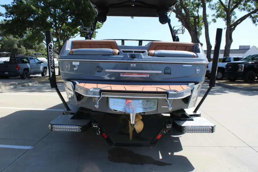 2023-malibu-wakesetter-23-lsv-145953-image6.webp