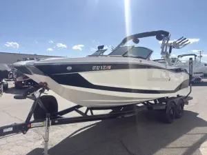 2020-mastercraft-x22-145966-image1.webp