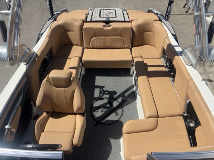 2020-mastercraft-x22-145966-image9.webp