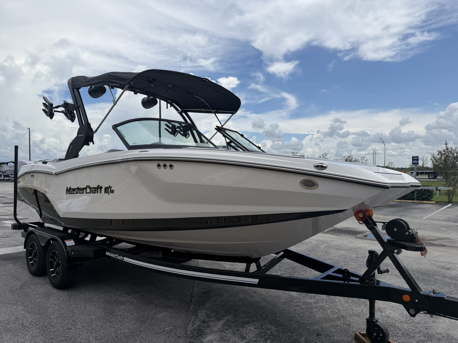 2027 MasterCraft NXT22