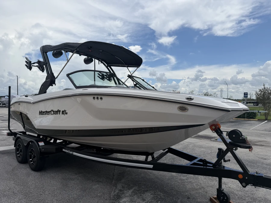 2027-mastercraft-nxt22-145996-image4