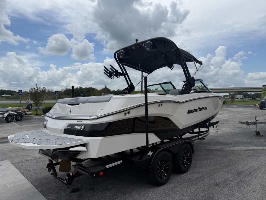 2027-mastercraft-nxt22-145996-image5