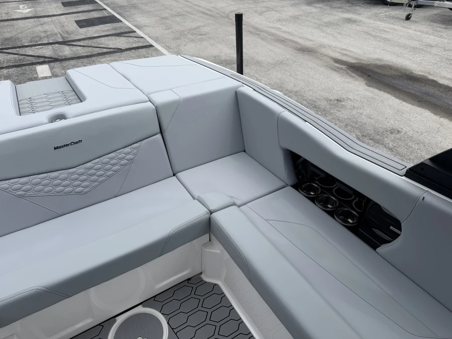 2027-mastercraft-nxt22-145996-image9
