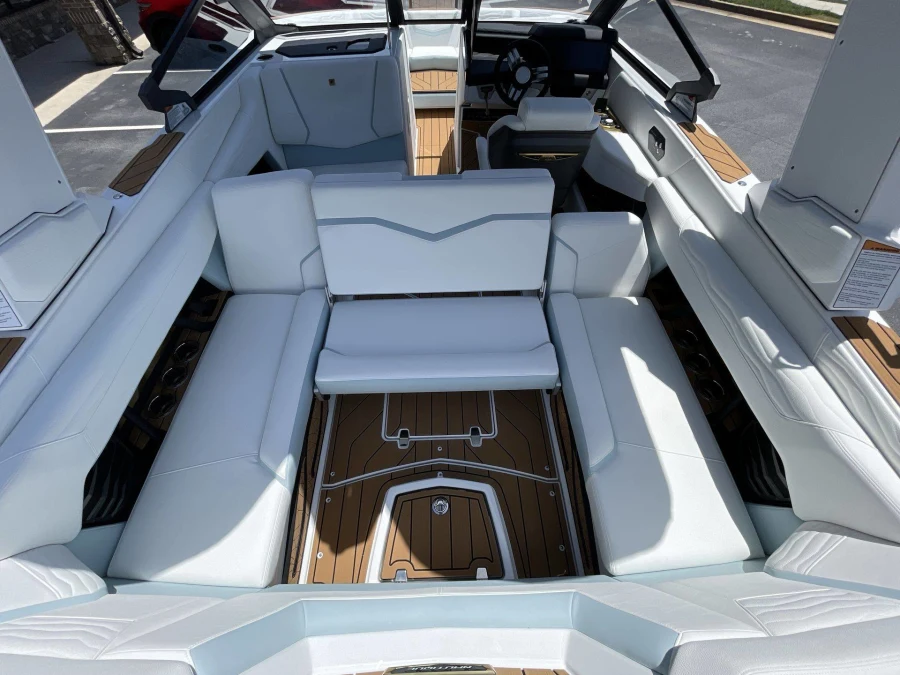2025-nautique-g23-146003-image12