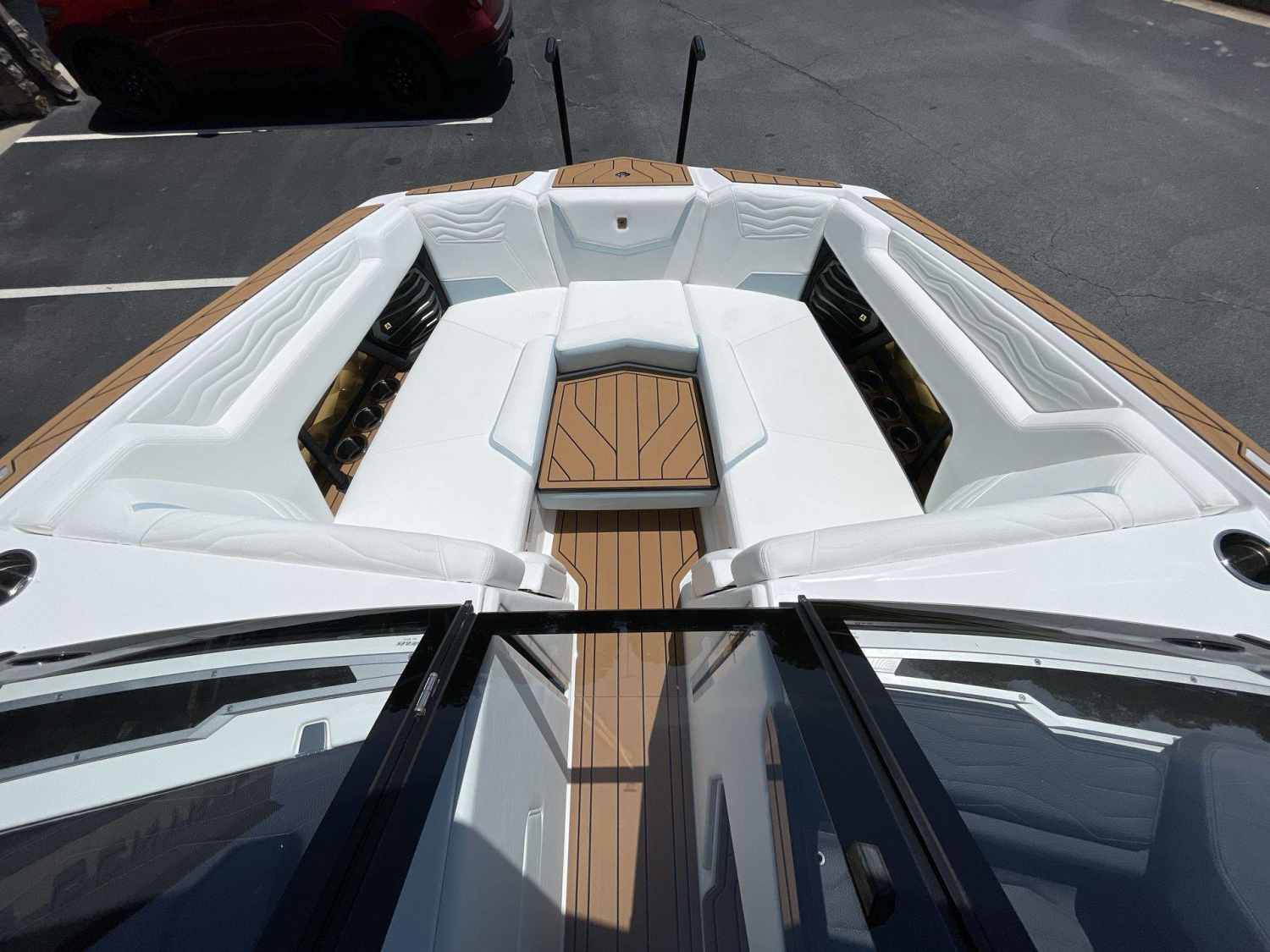 2025 Nautique G23