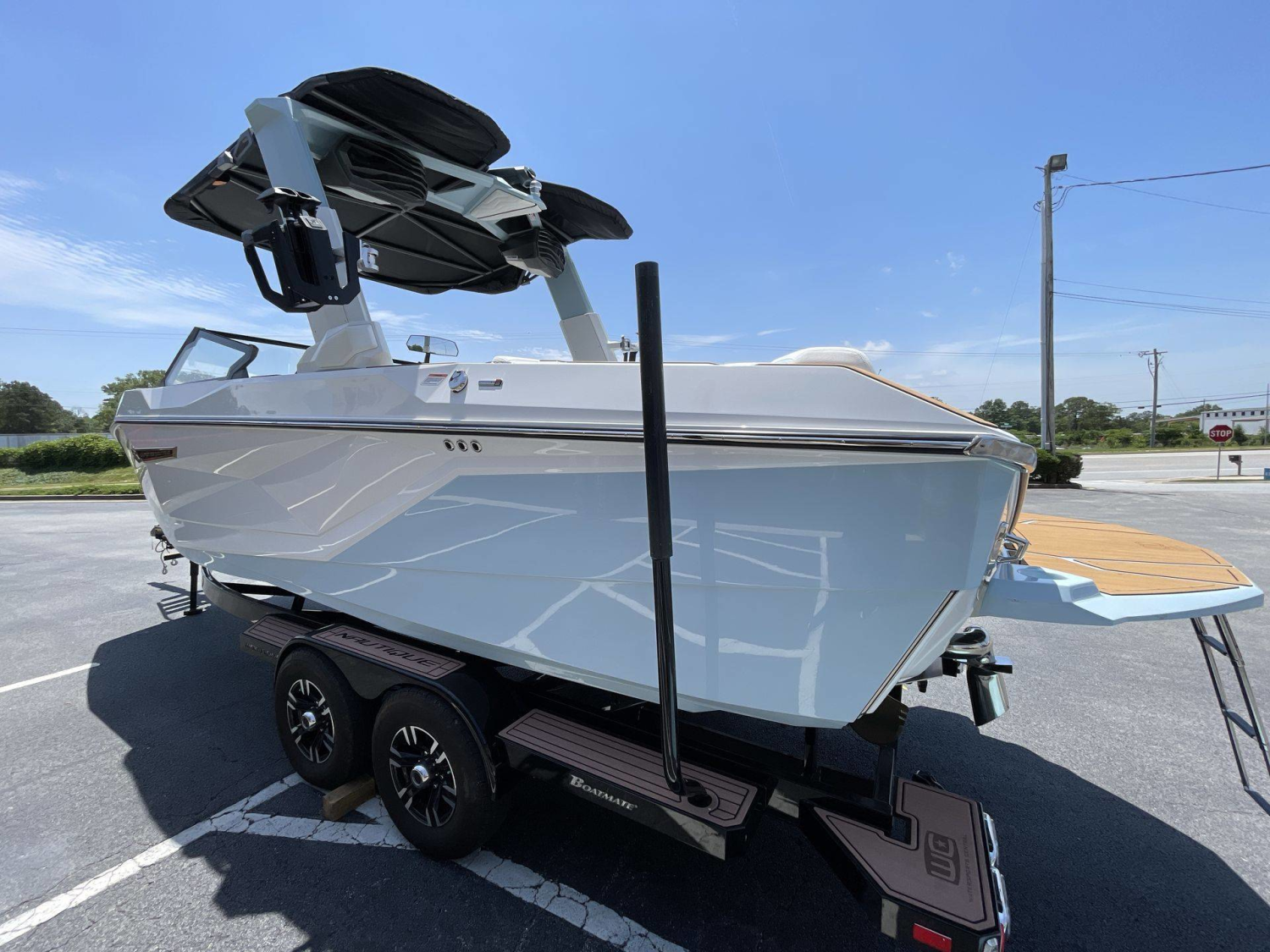2025 Nautique G23