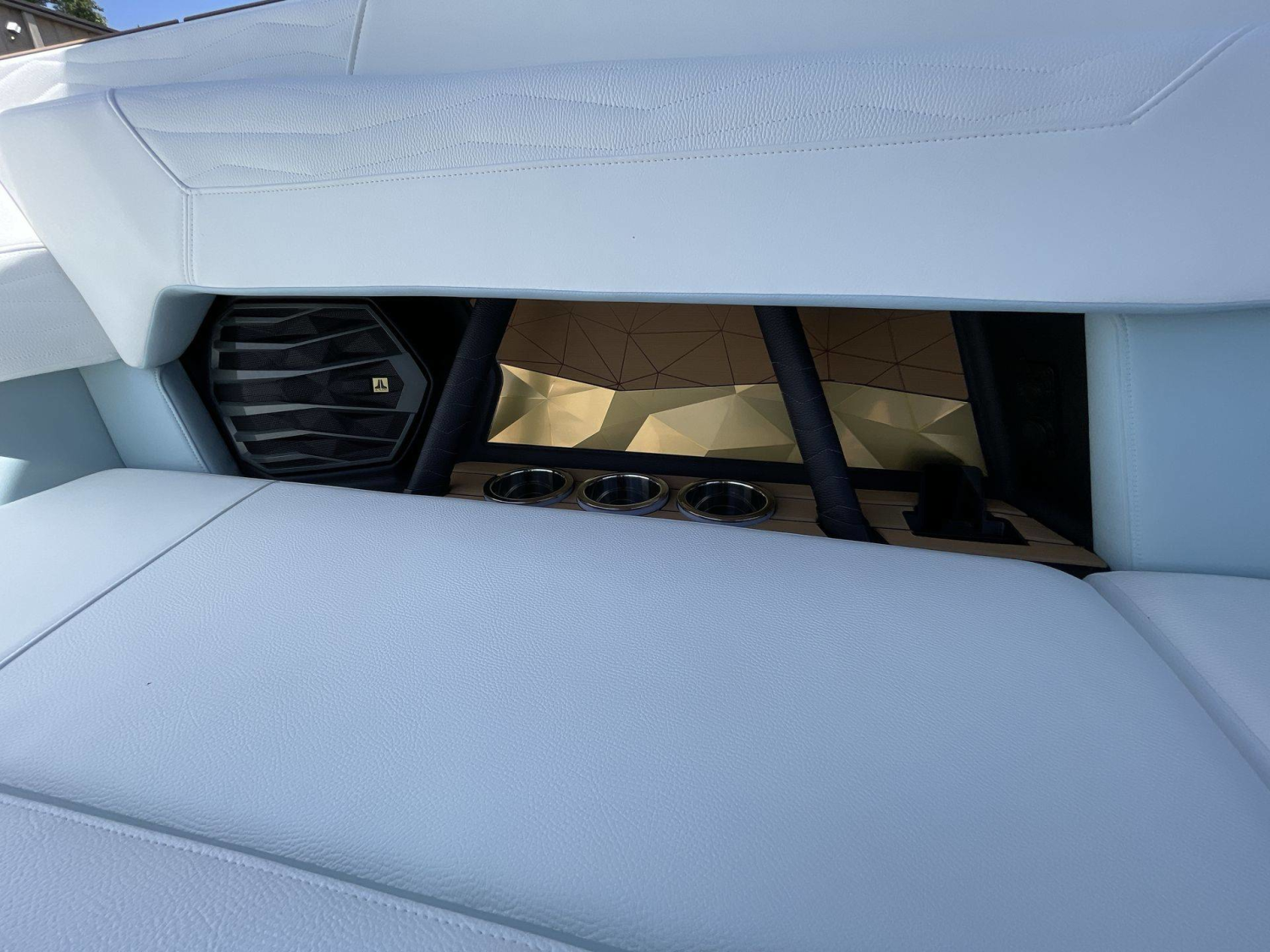 2025 Nautique G23