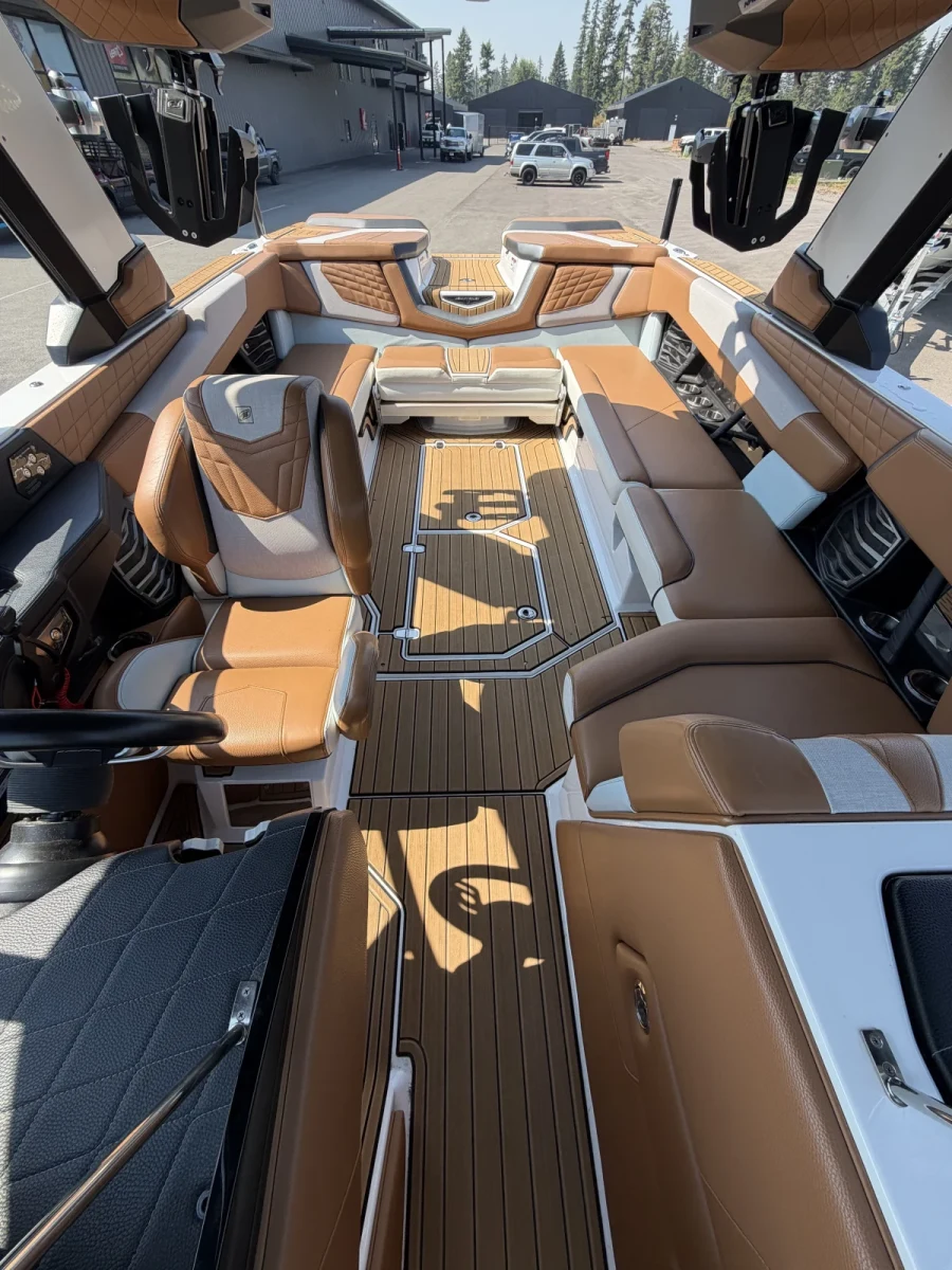 2022-nautique-g25-146007-image6.webp