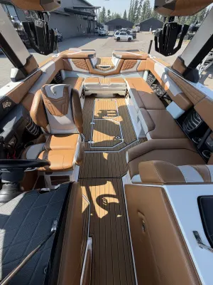 2022-nautique-g25-146007-image6.webp