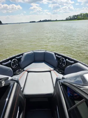2020-malibu-wakesetter-23-lsv-146012-image6.webp