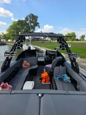 2020-malibu-wakesetter-23-lsv-146012-image7.webp