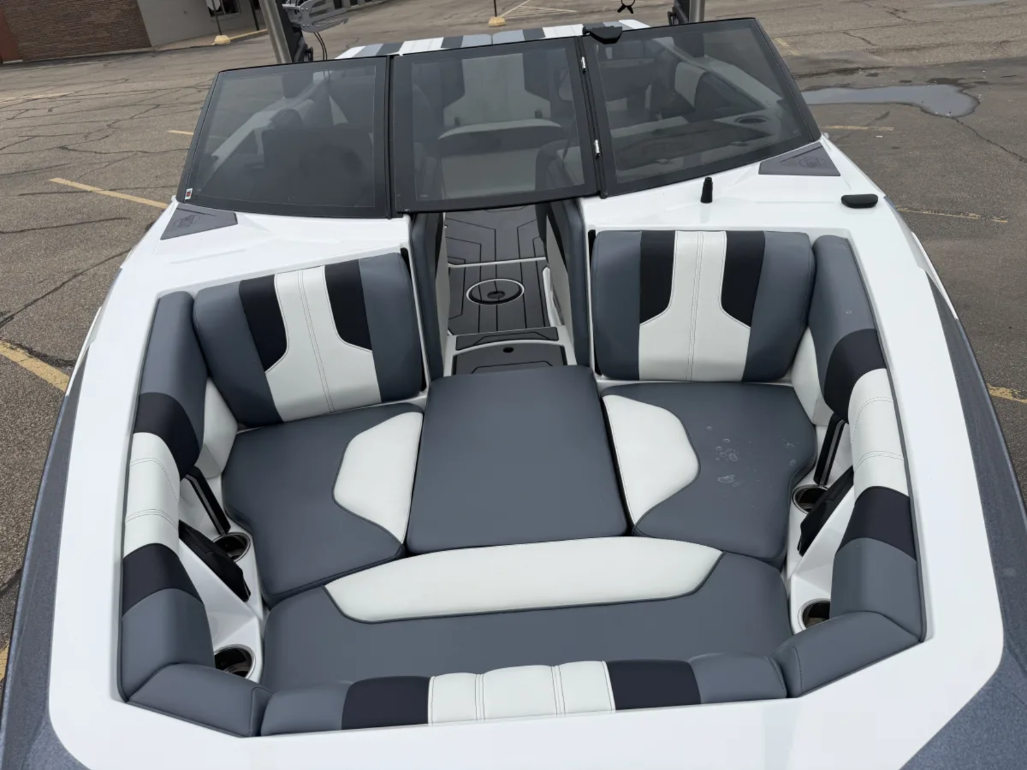 2023 Malibu 21 LX wakesetter with M5Di and TRL