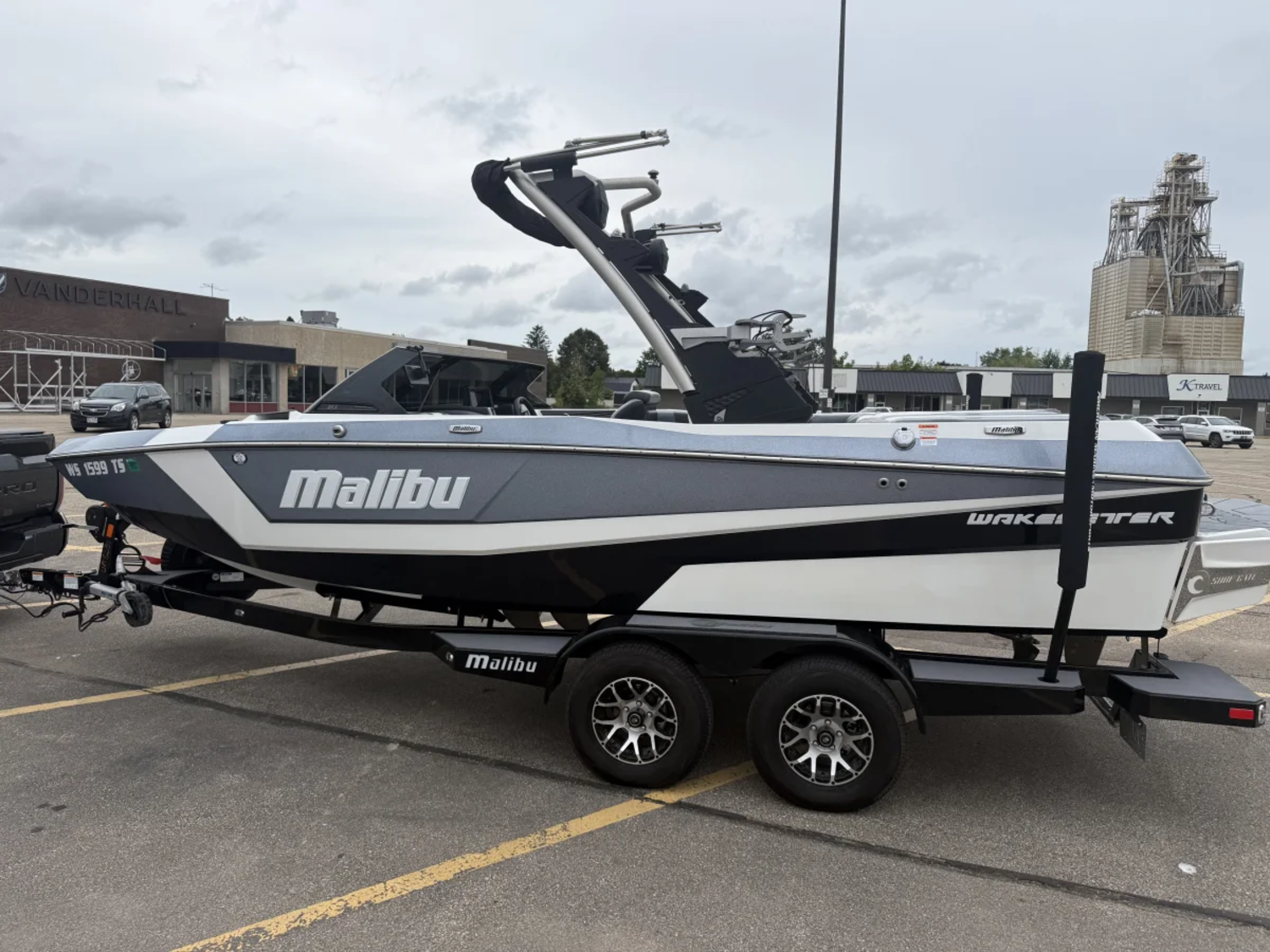 2023 Malibu 21 LX wakesetter with M5Di and TRL