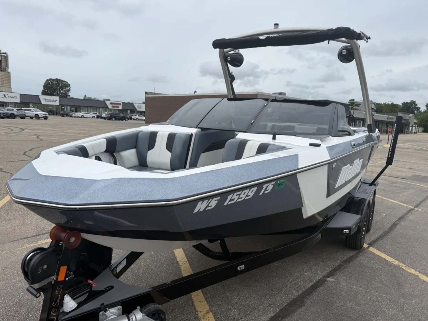 2023 Malibu 21 LX wakesetter with M5Di and TRL