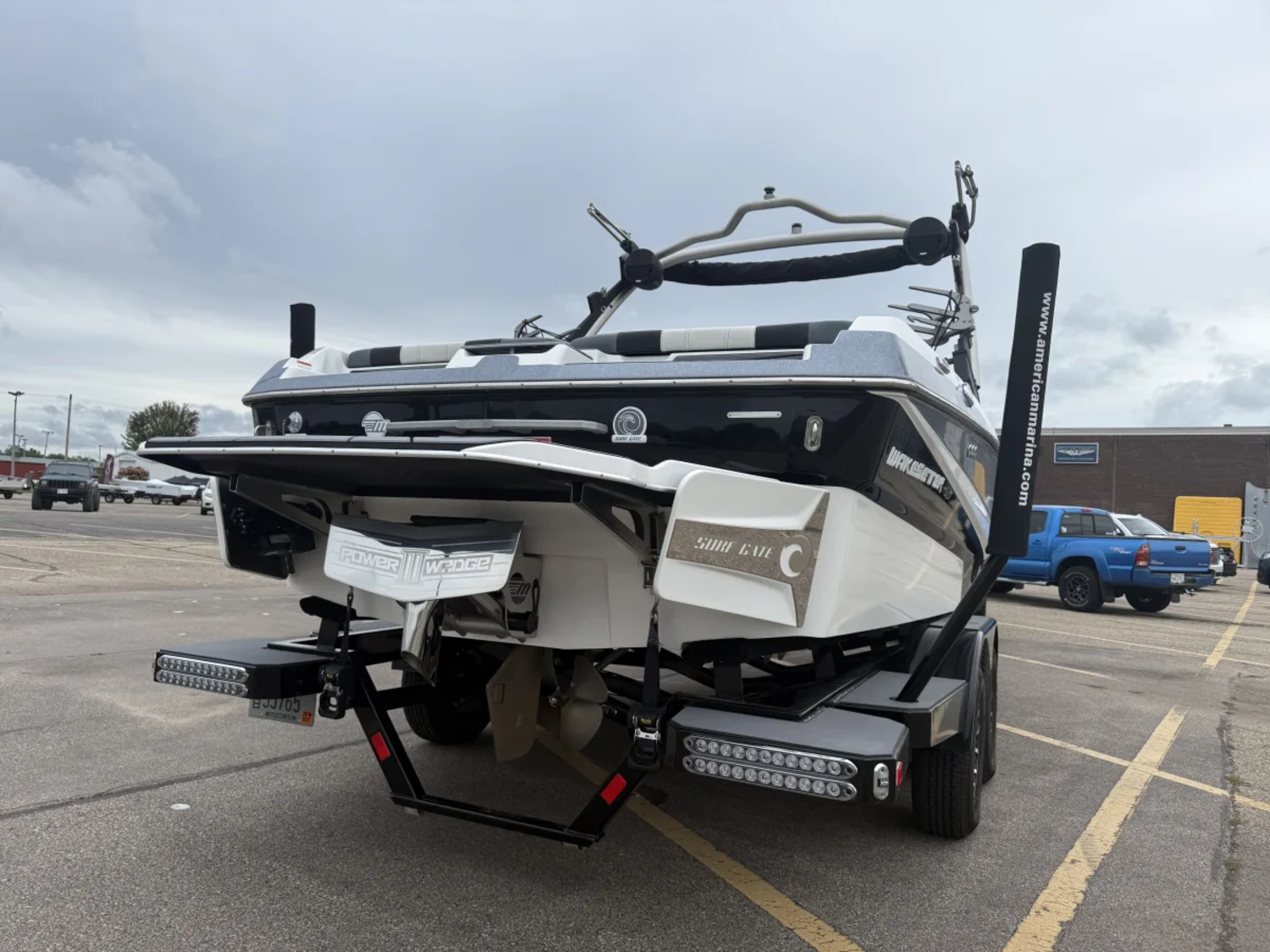 2023 Malibu 21 LX wakesetter with M5Di and TRL