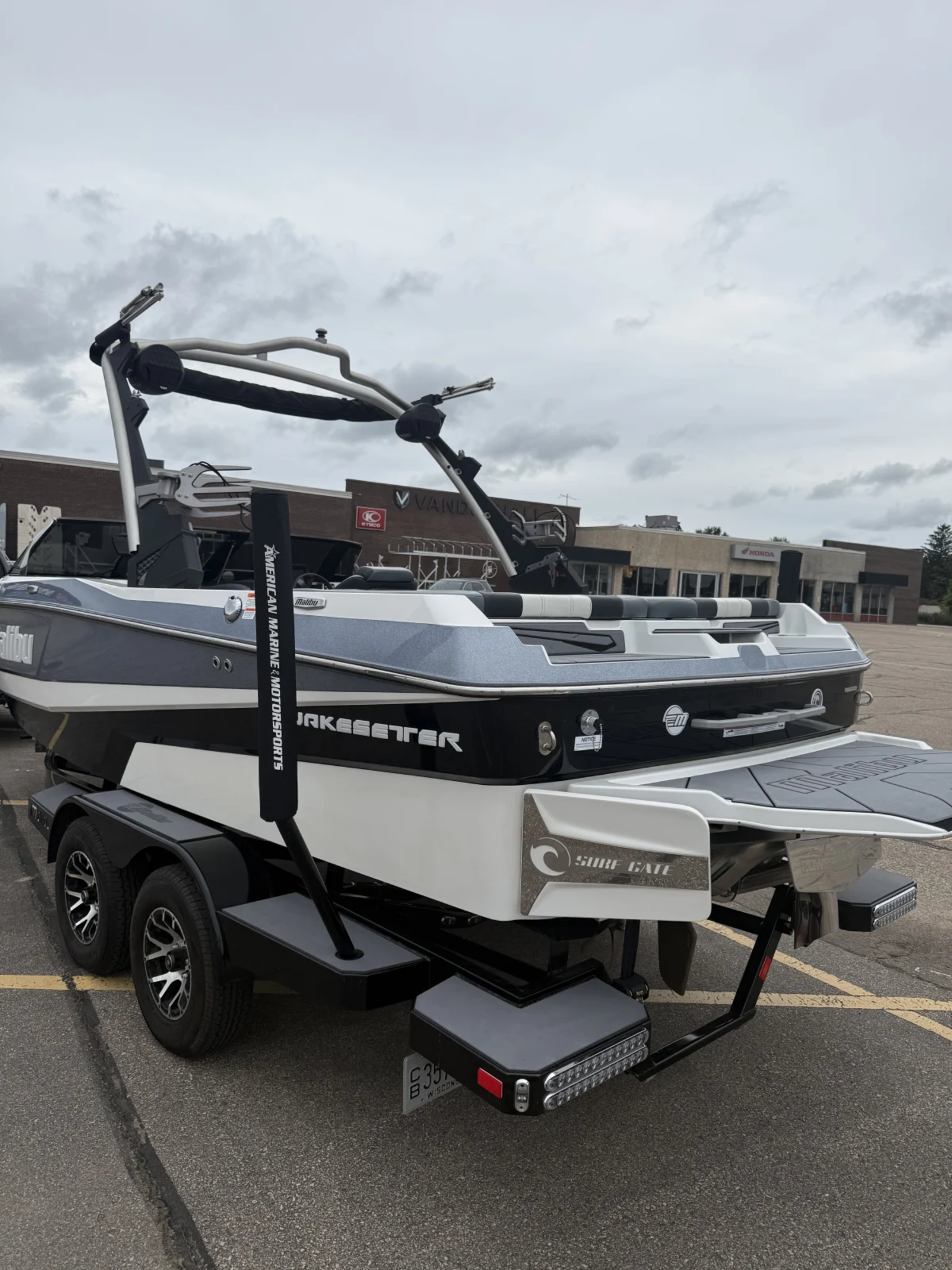 2023 Malibu 21 LX wakesetter with M5Di and TRL