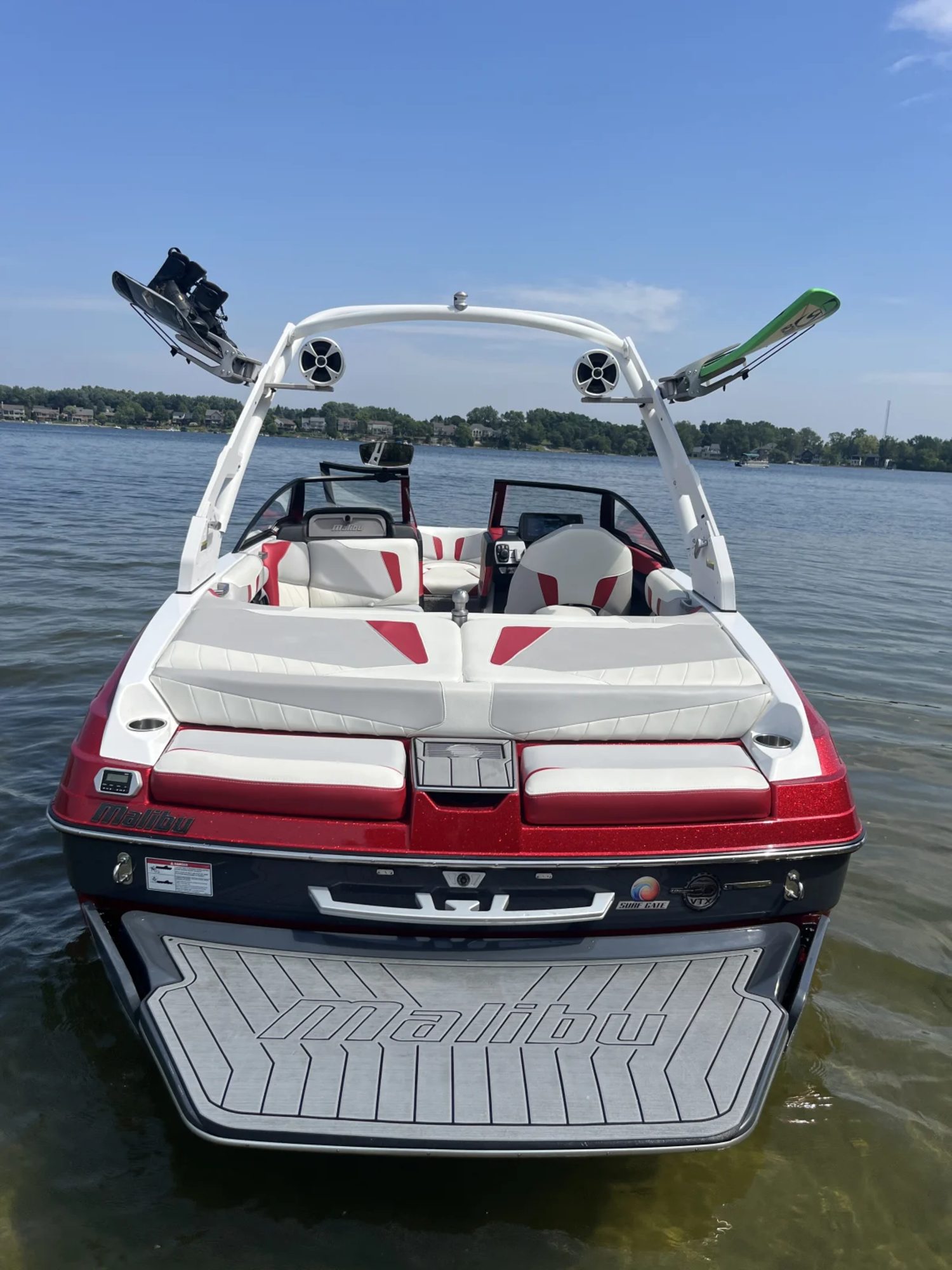 2017 Malibu Boats Wakesetter VTX