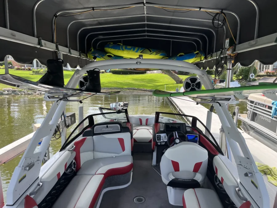 2017-malibu-wakesetter-vtx-146015-image13.webp