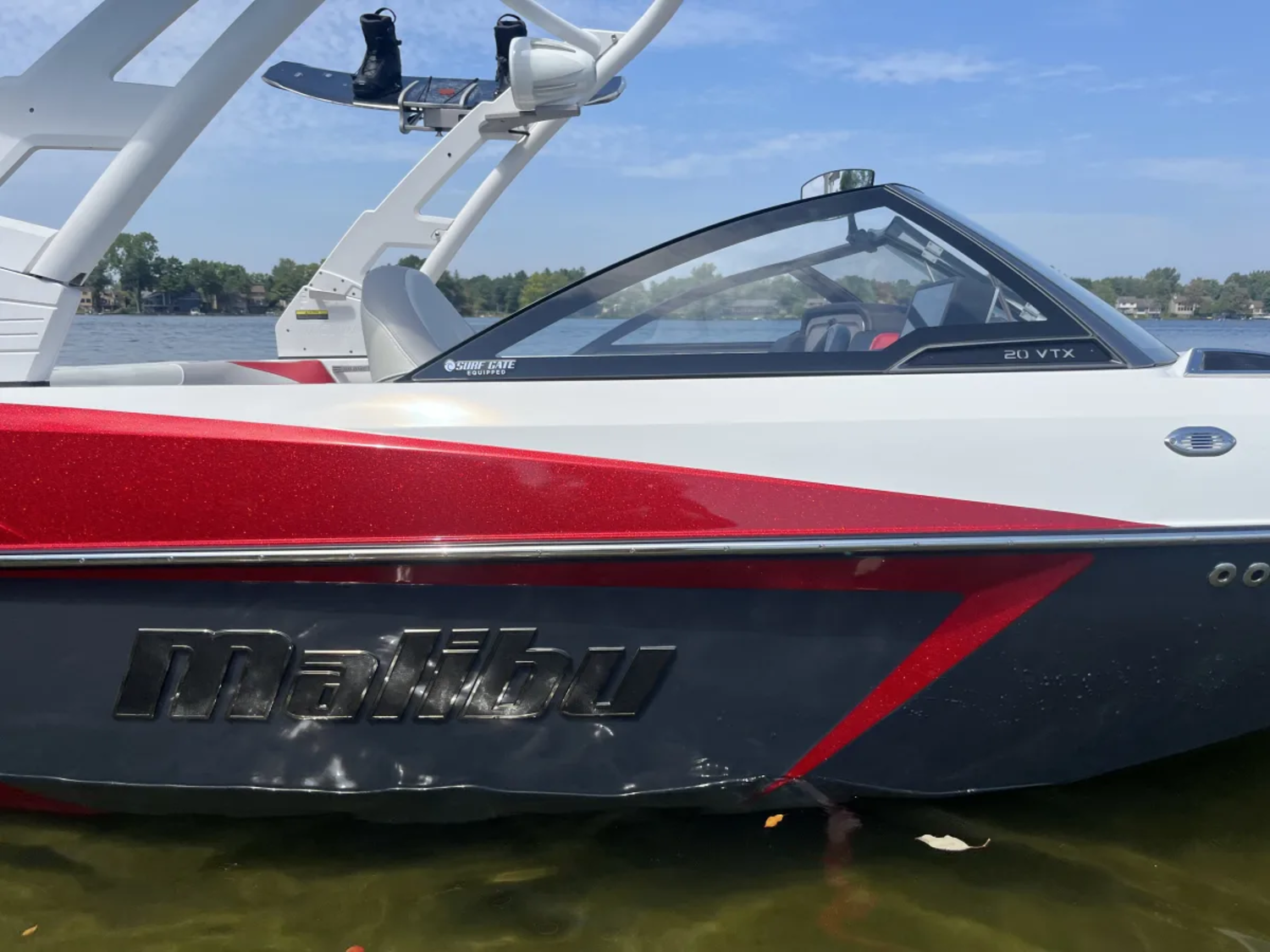 2017 Malibu Boats Wakesetter VTX