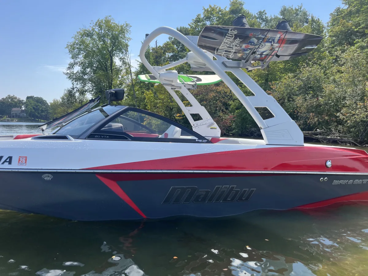 2017 Malibu Boats Wakesetter VTX