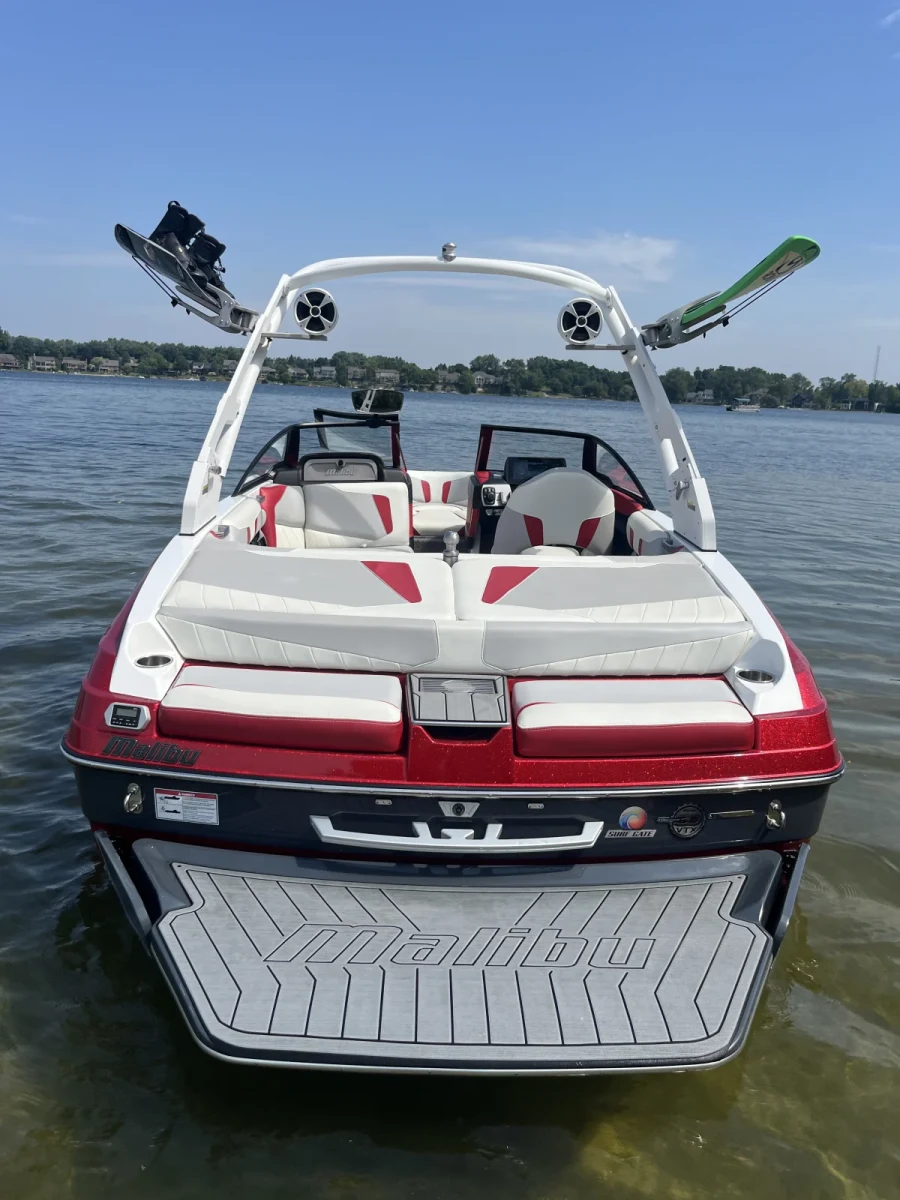 2017-malibu-wakesetter-vtx-146015-image9.webp