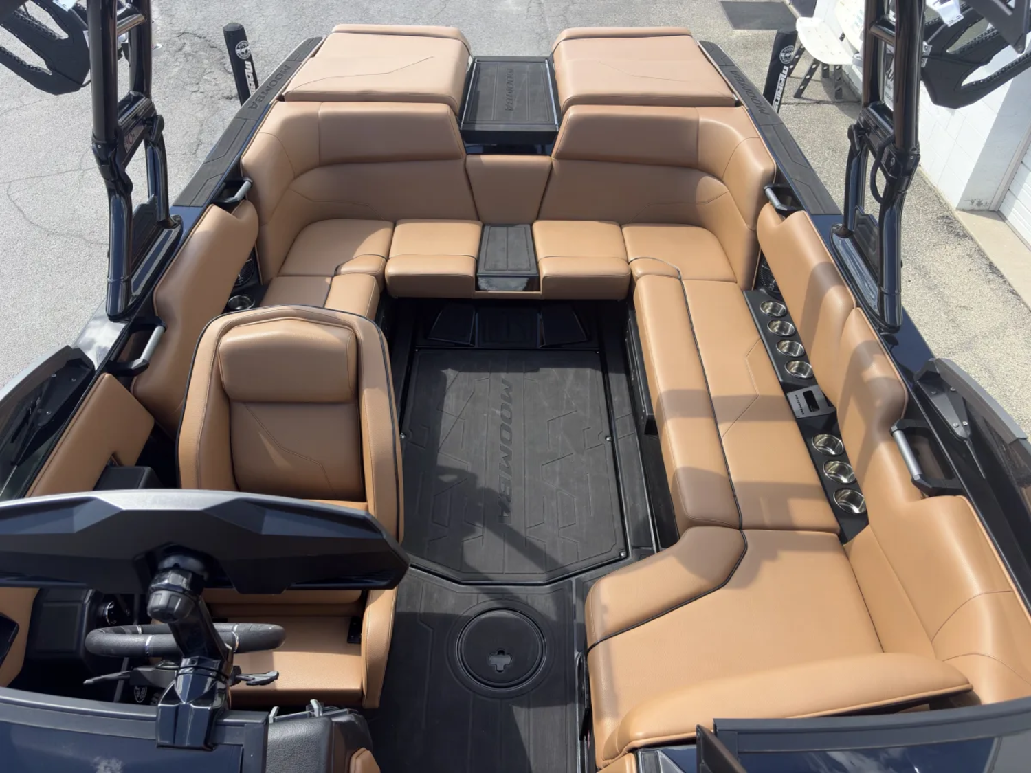 2026 23' Moomba MAX Bowrider