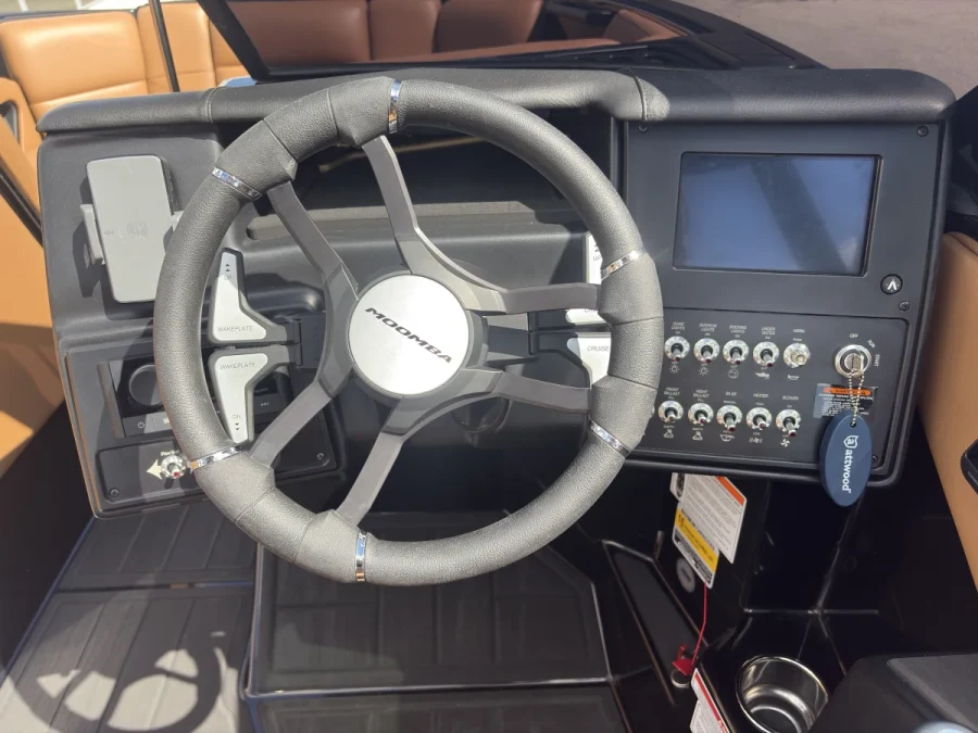 2026-moomba-max-146016-image12.webp