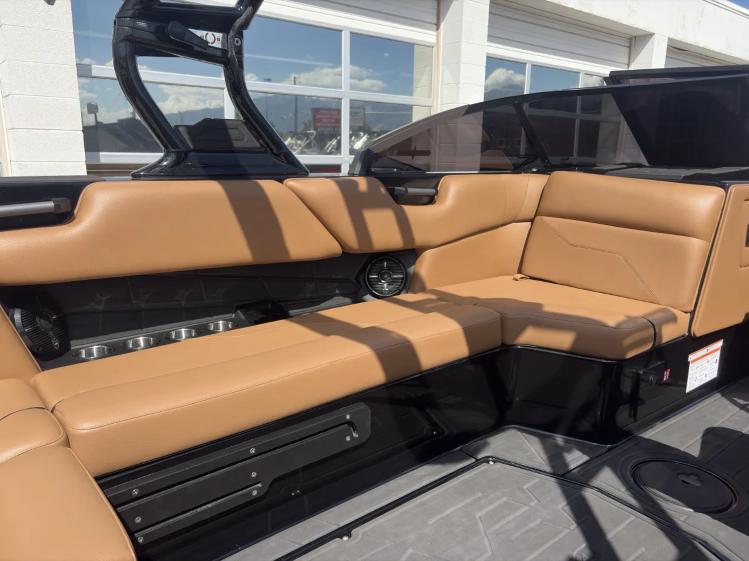 2026 23' Moomba MAX Bowrider