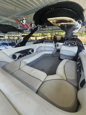 2008-malibu-wakesetter-23-lsv-146021-image5.webp