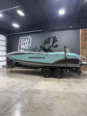 2024-mastercraft-x22-146027-image1.webp