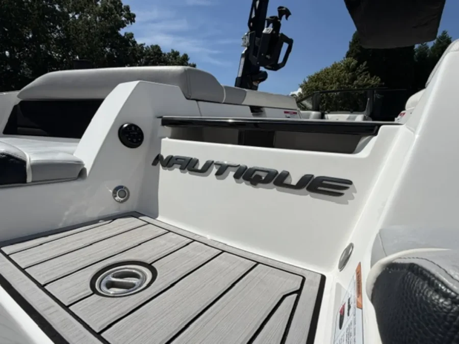 2022-nautique-s23-146028-image12.webp
