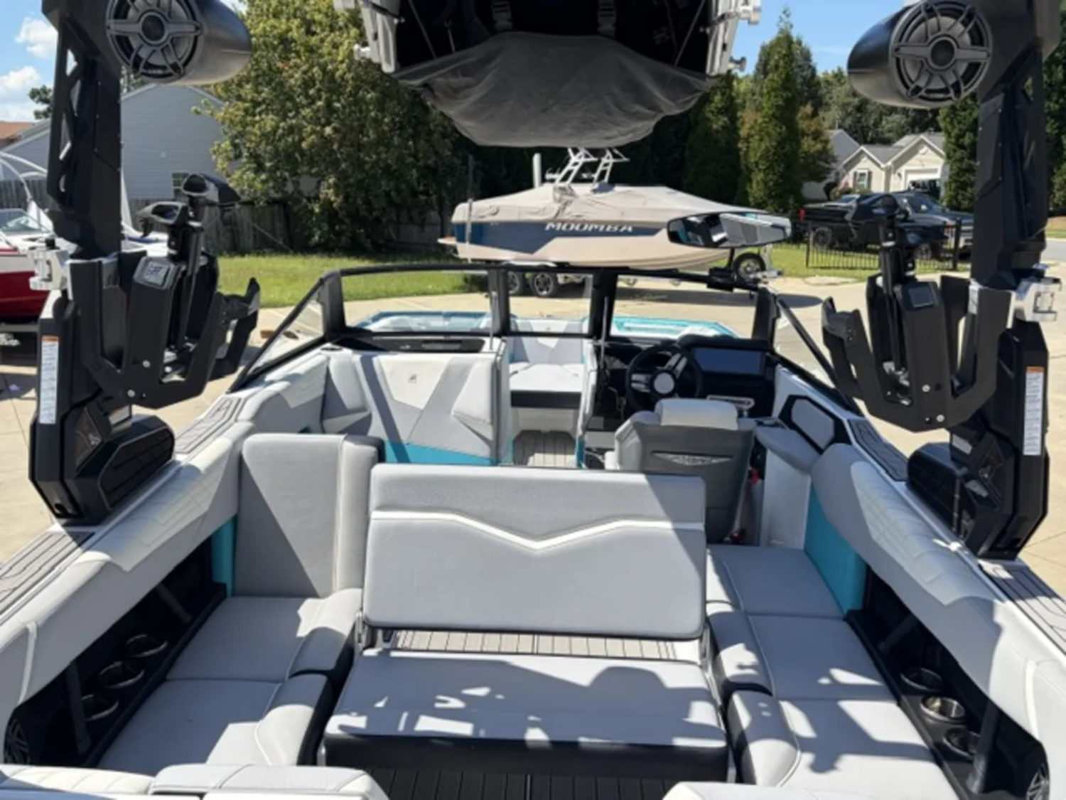 2022 Nautique S23