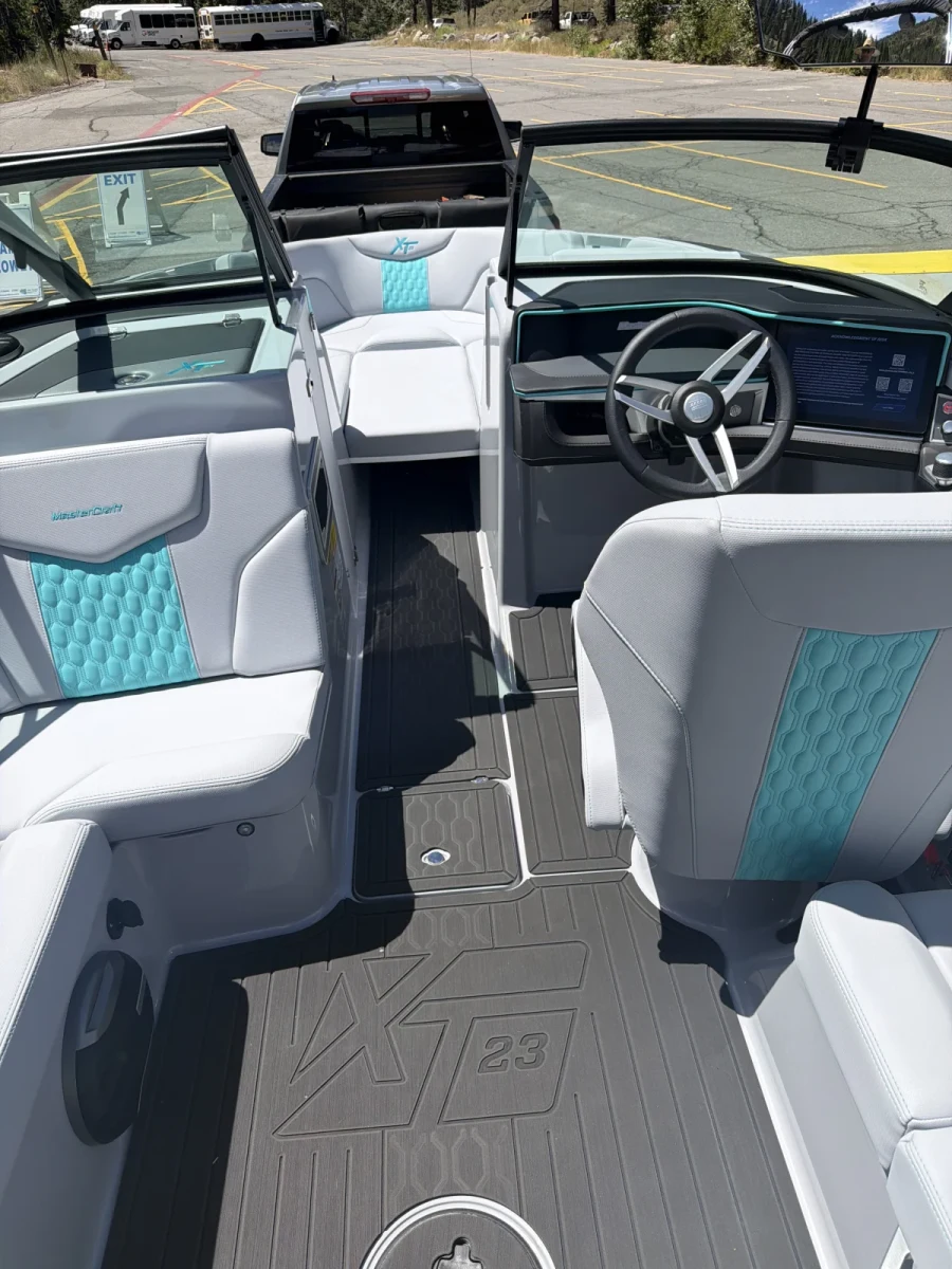 2026-mastercraft-xt23-146031-image2.webp