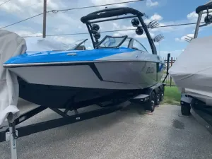2019-malibu-wakesetter-24-mxz-146032-image0.webp