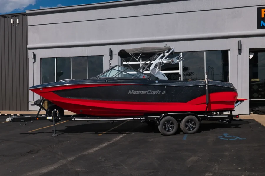 2021-mastercraft-x26-146038-image2.webp