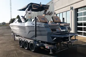 2027-mastercraft-x24-146039-image1.webp