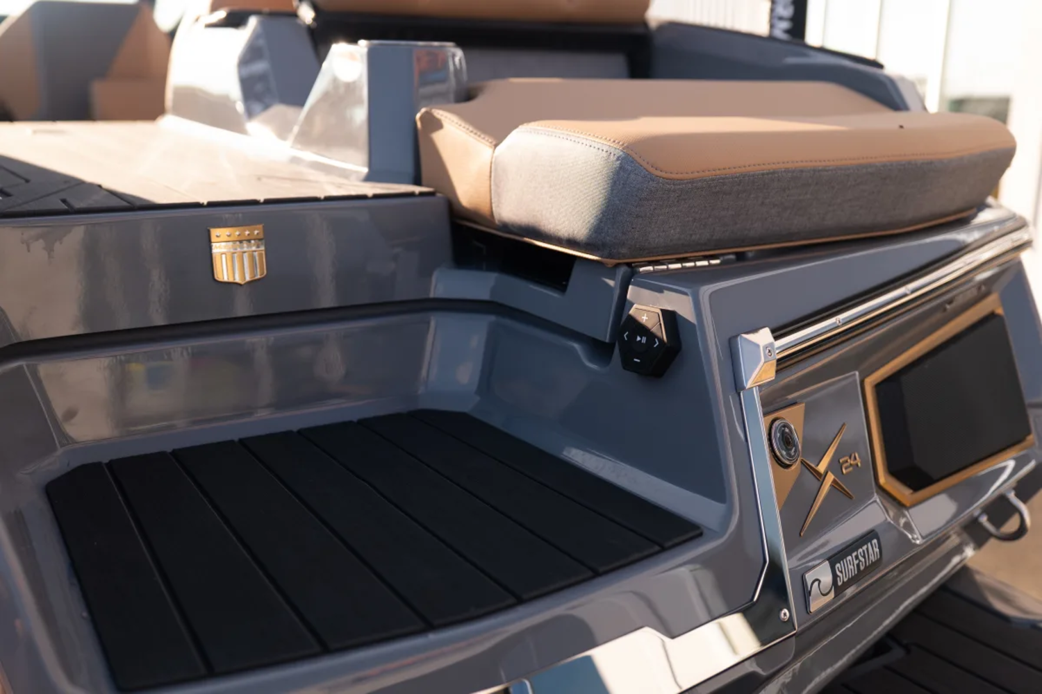 2027 MASTERCRAFT X24 FLINT GREY & GOLD ACCENTS 