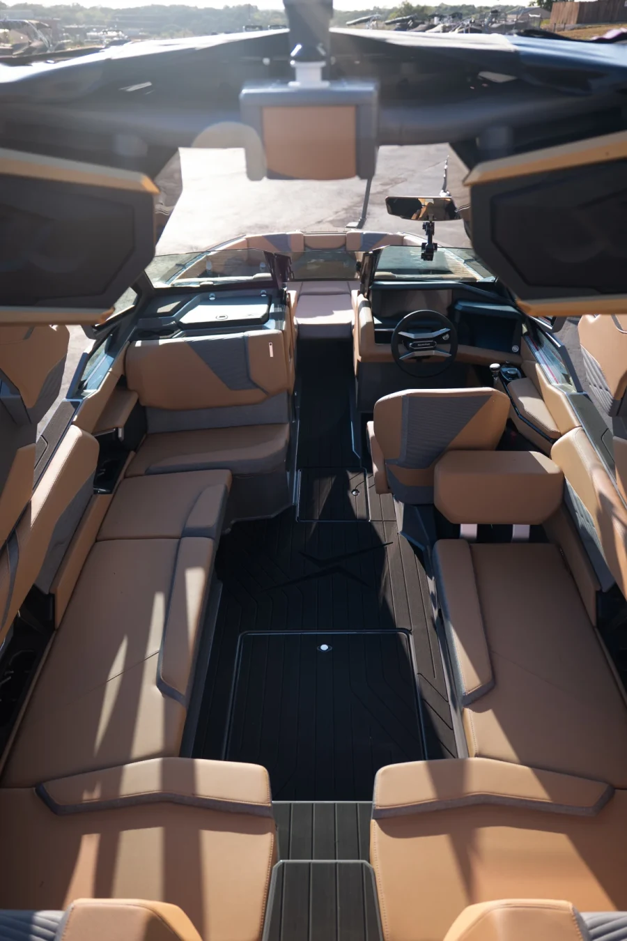 2027-mastercraft-x24-146039-image15.webp