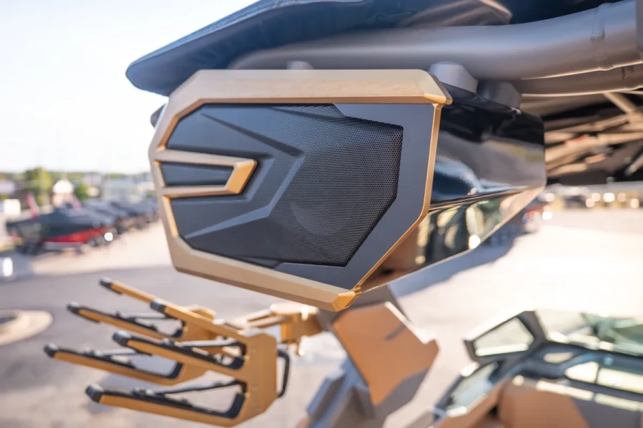 2027-mastercraft-x24-146039-image24.webp
