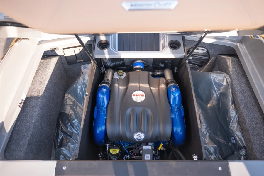 2027-mastercraft-x24-146039-image26.webp