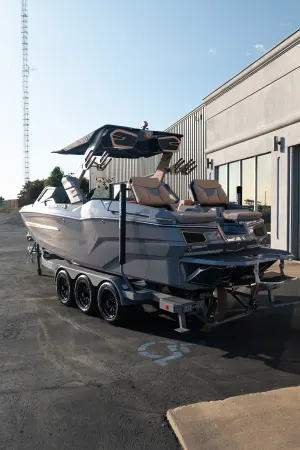 2027-mastercraft-x24-146039-image3.webp