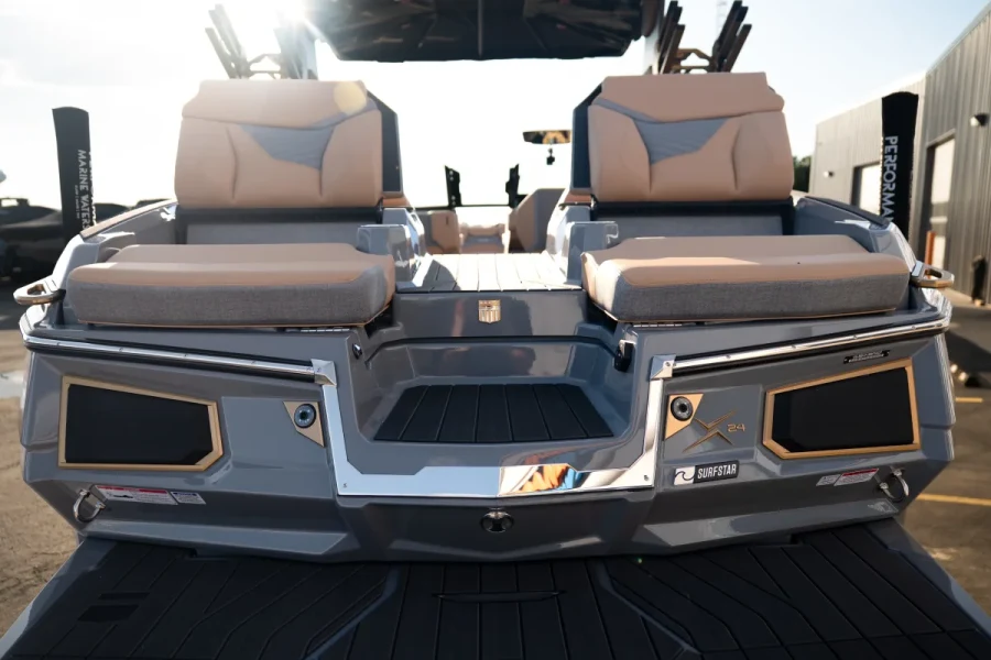 2027-mastercraft-x24-146039-image9.webp