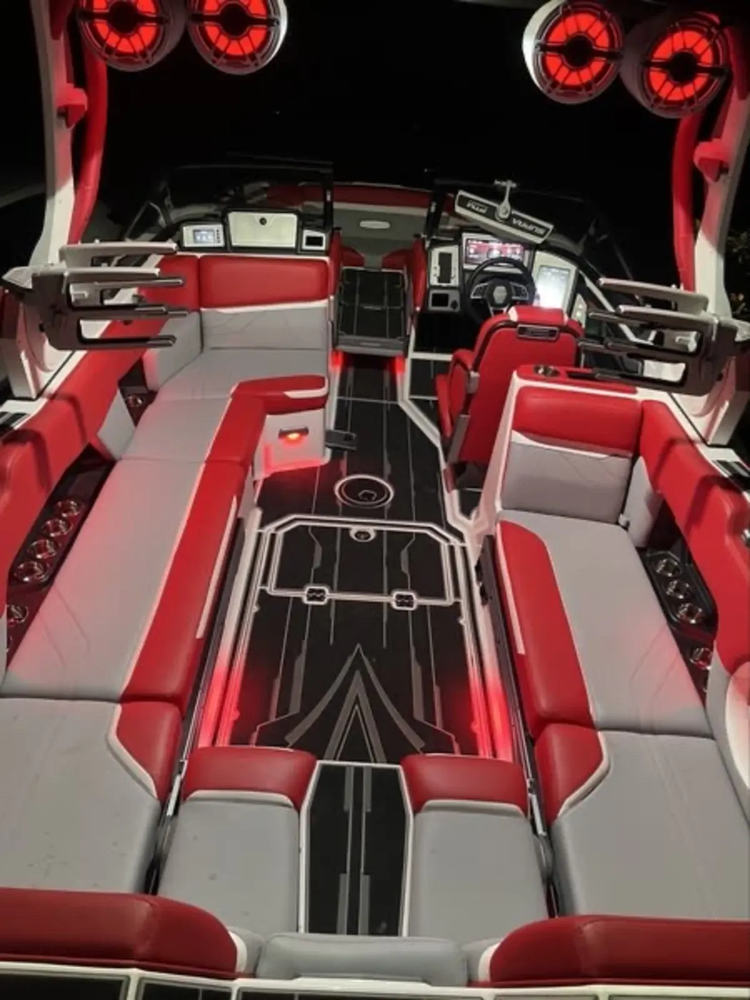 2023 Supra Boats SE
