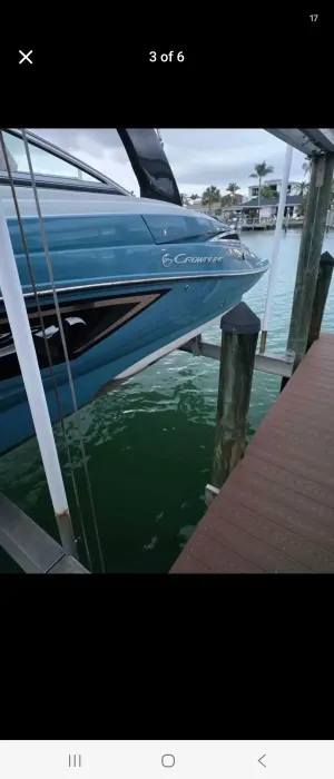 2023 crownline E275 surf  only 50 hours Icon