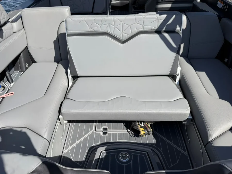 2022-nautique-g23-paragon-146033-image3.webp